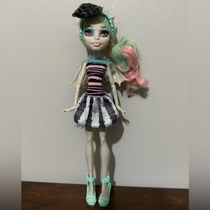 Monster High Rochelle Goyle - Love in Scaris